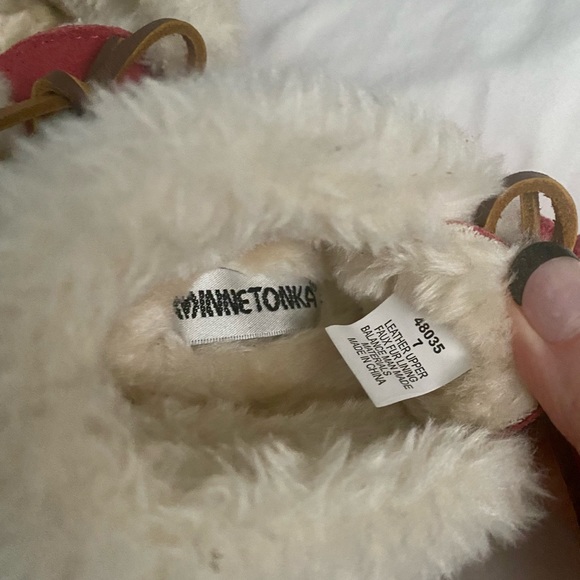LIKE NEW Toddler Minnetonka Slippers - Picture 3 of 5